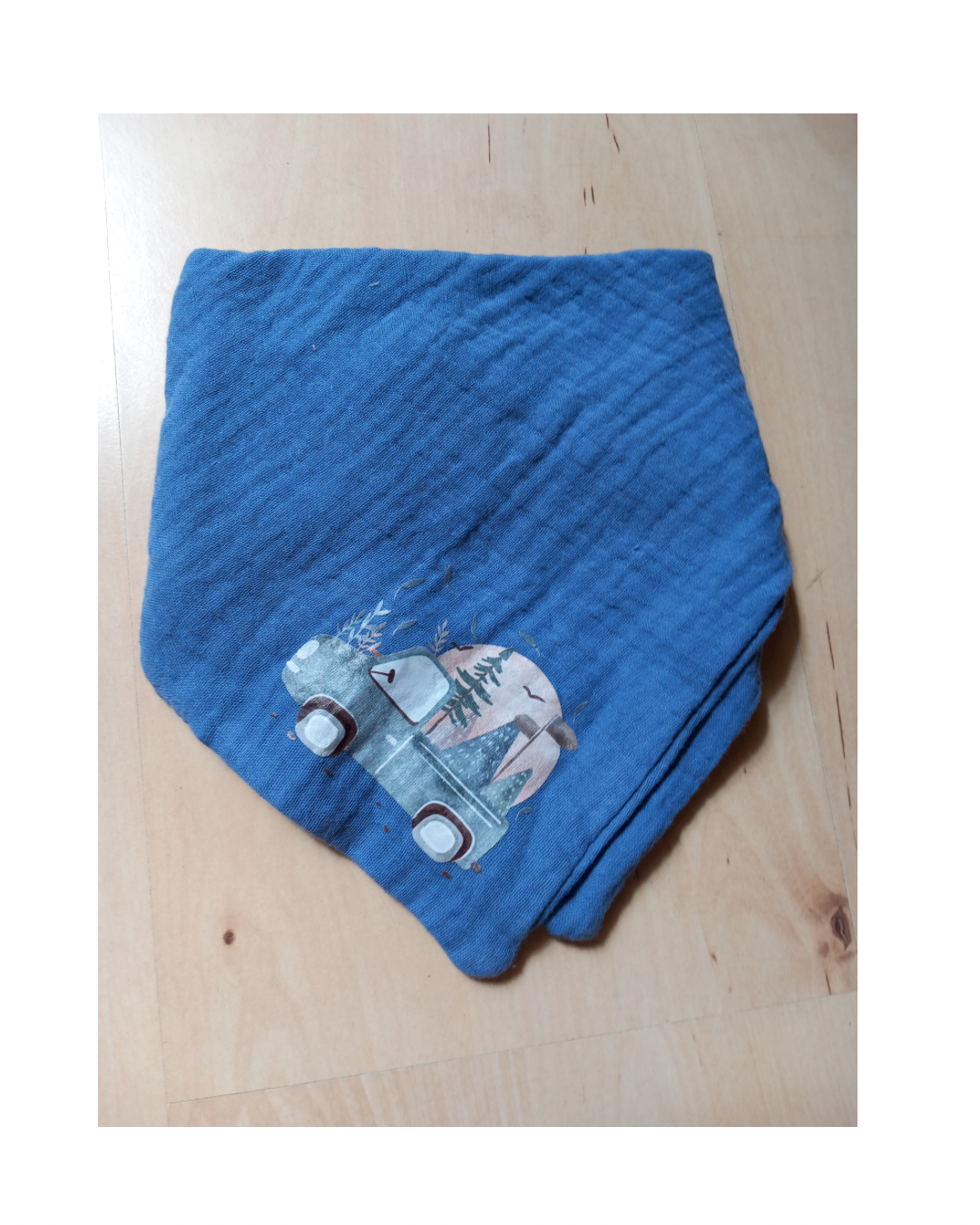 Foulard en mousseline voiture bleue