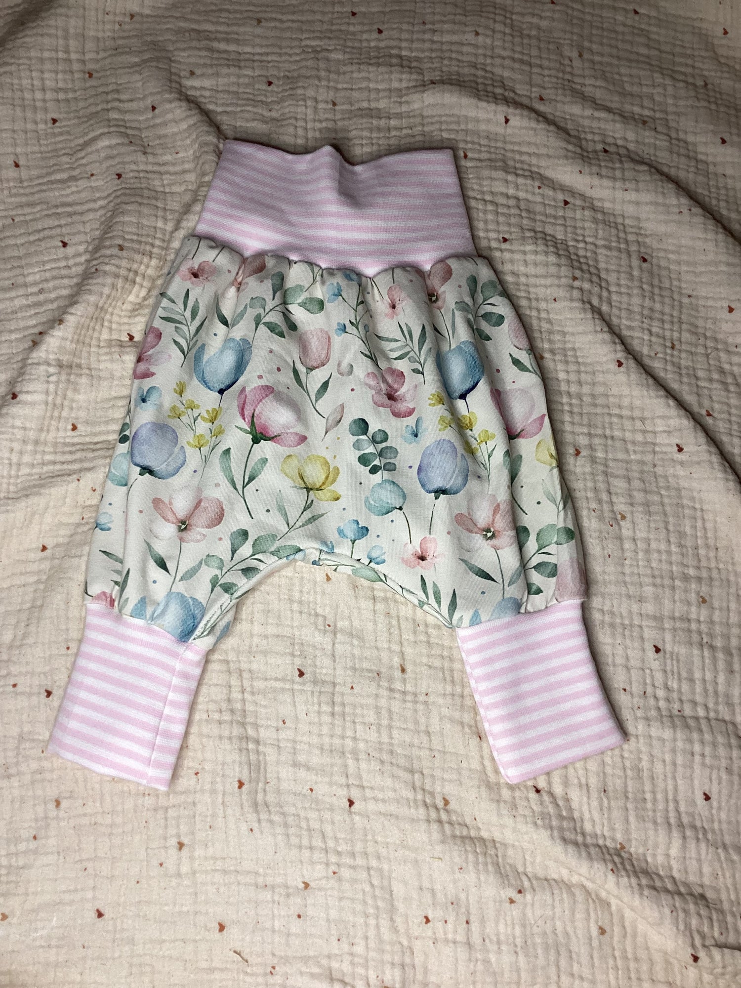 Pumphose Blumen rosa