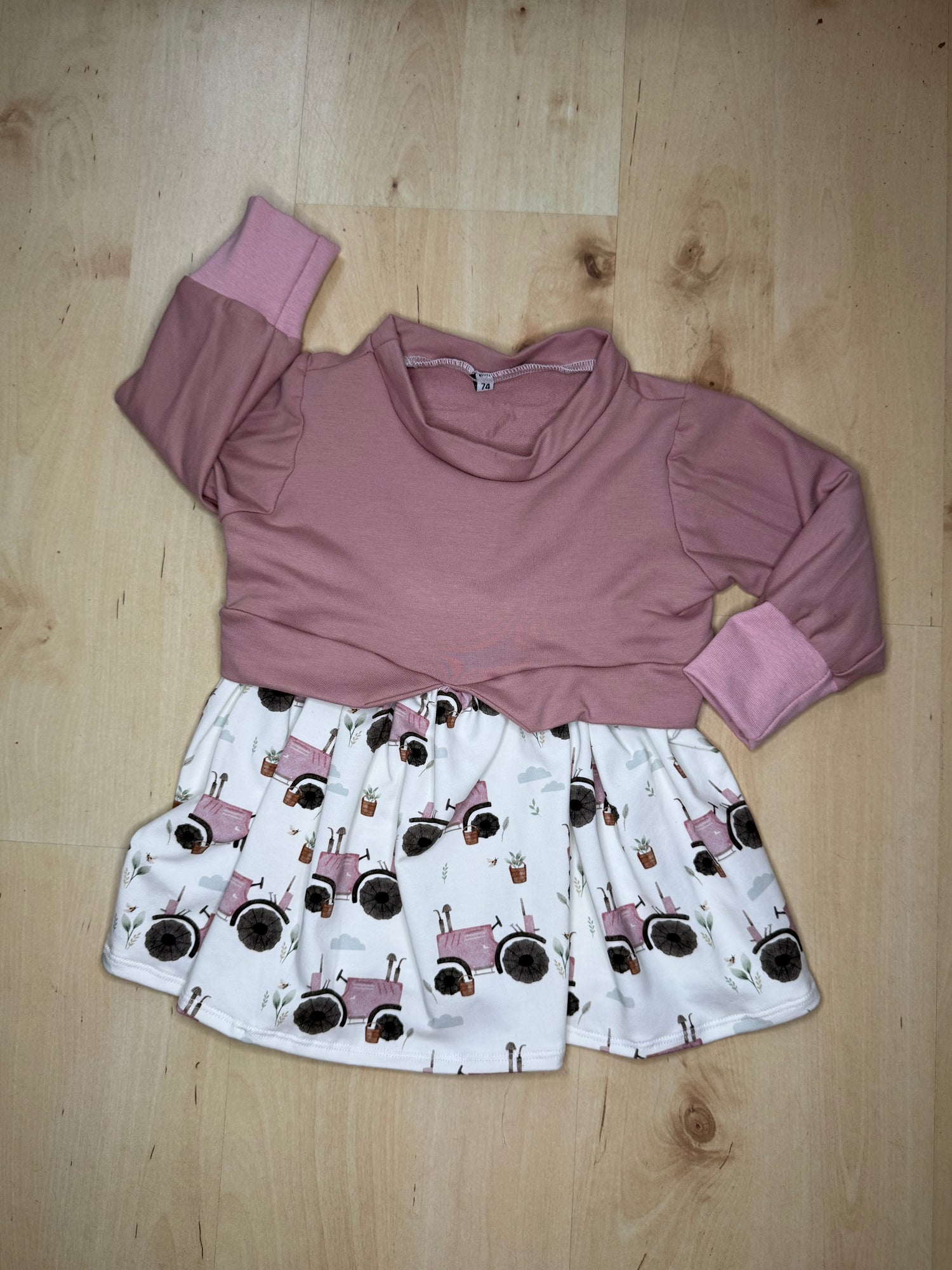 Girly Sweater Traktor