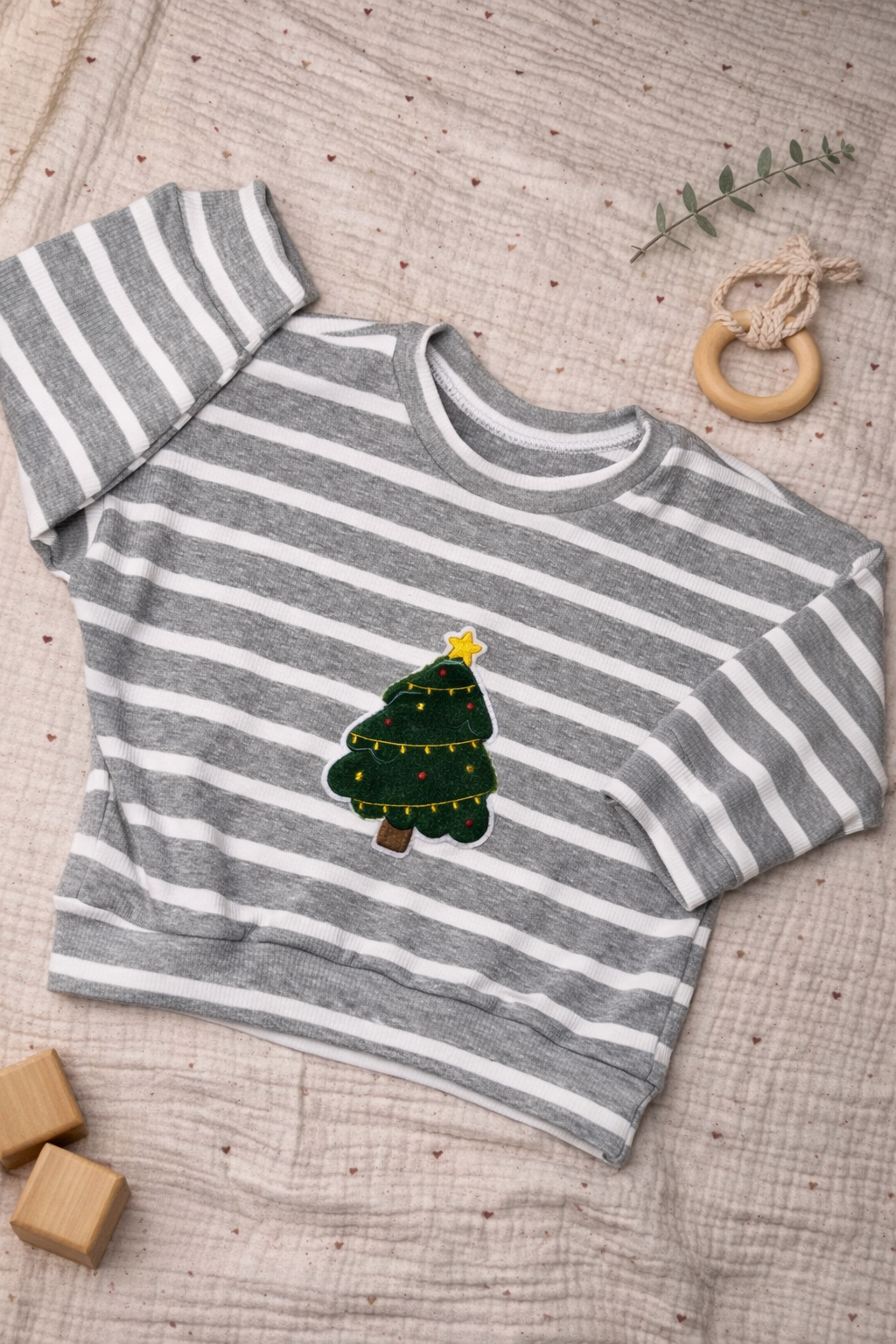 Oversize Pullover mit Tannebaum Patch