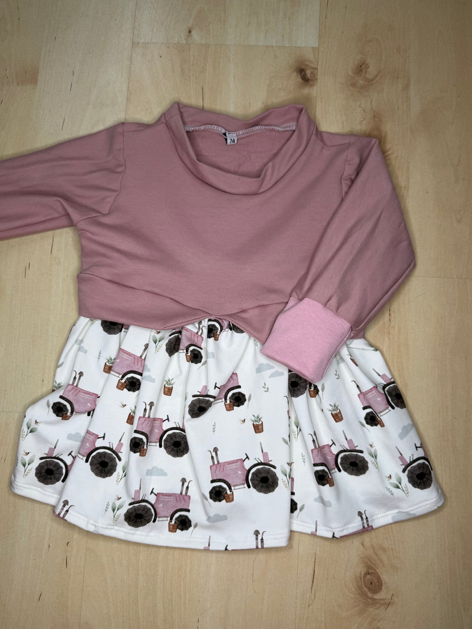 Girly Sweater Traktor