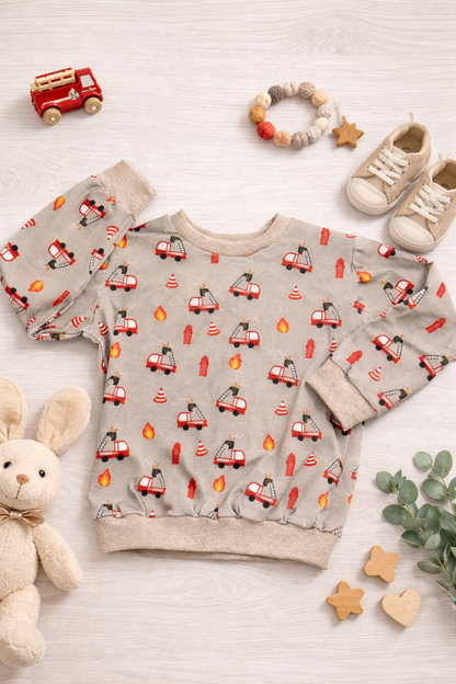 Oversize Pullover Feuerwehrauto