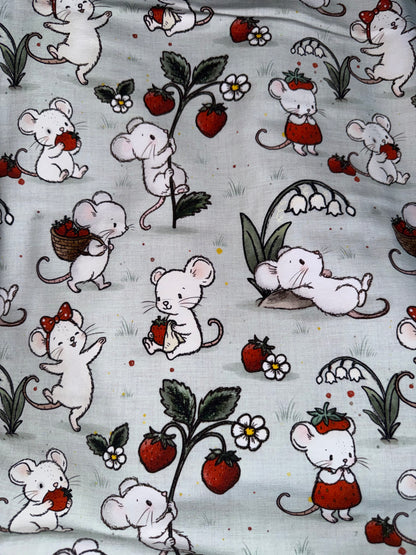 Souris aux fraises