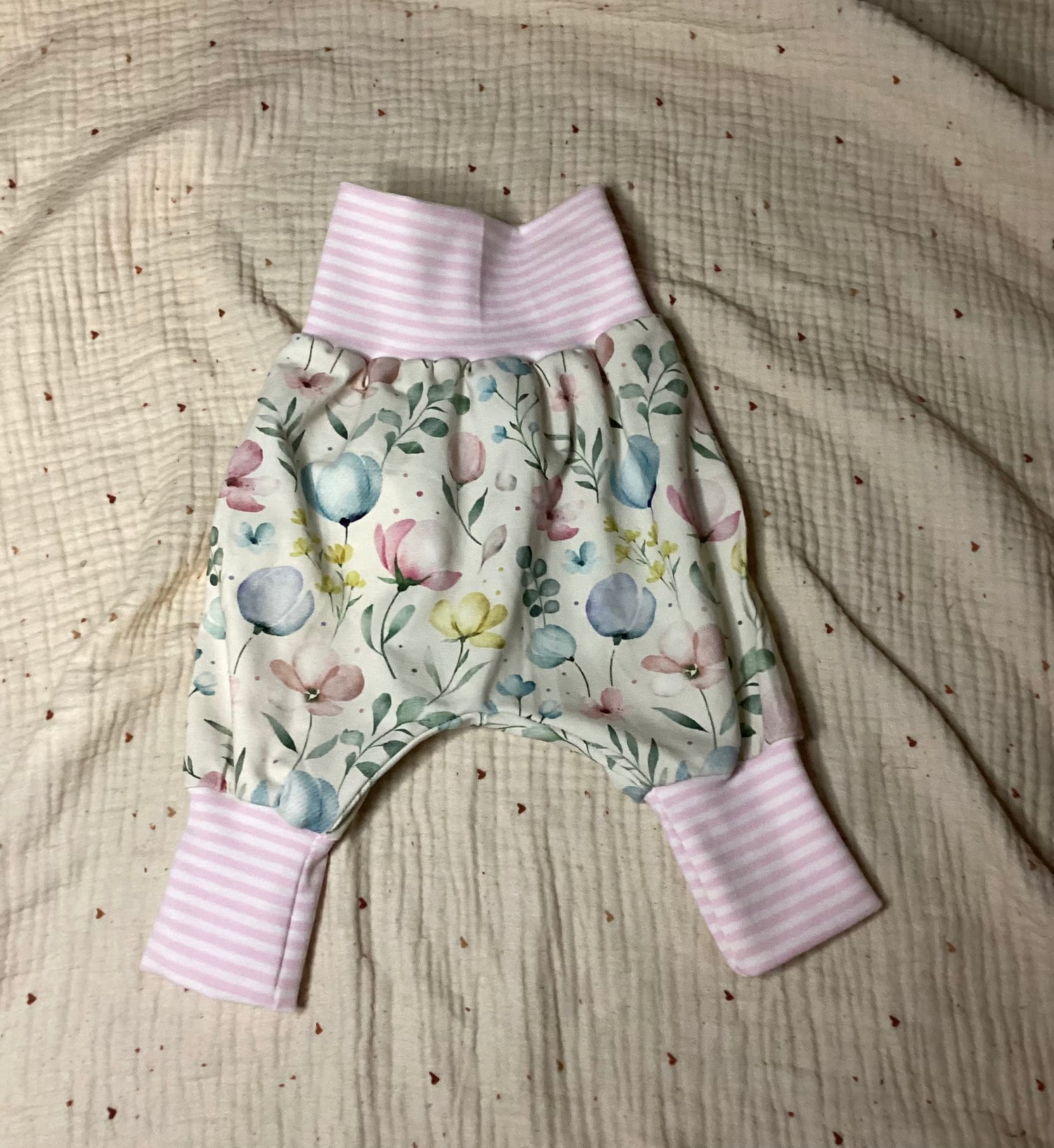 Pumphose Blumen rosa