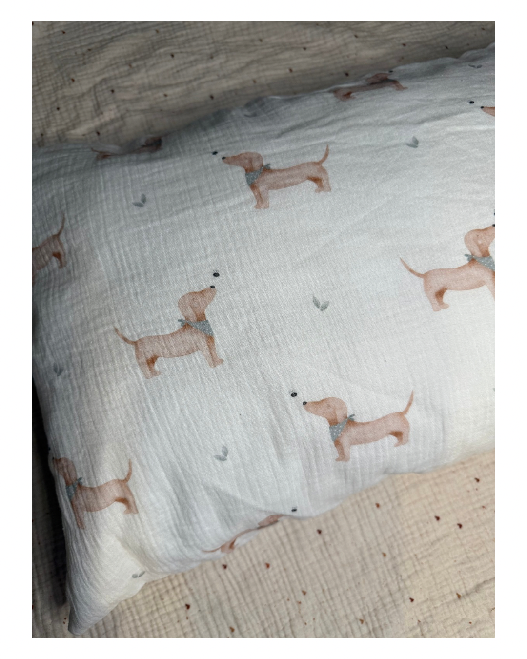 Kopfkissenbezug Hund und Biene