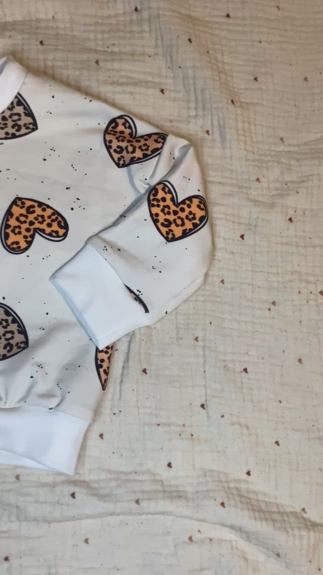 Oversize Pullover &quot;Leo Herzen farbig&quot;